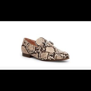 Steve Madden Kensley Tan Snake Flats 6.5
